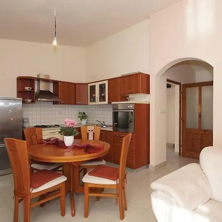Brna 561b * Smokvica (Korcula)